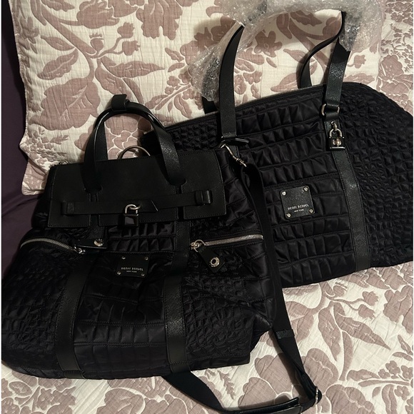 henri bendel Handbags - Henri Bendel Black Quilted Jetsetter Convertible Backpack & matching Tote SET
